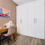The Cozynook - Iulius Park & Mall, Modern, Private Parking *