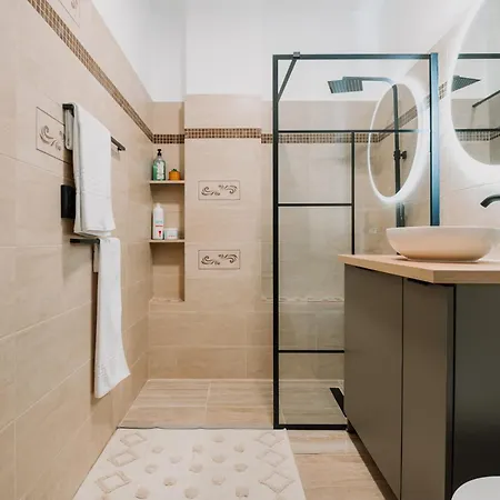 The Cozy Nook - Iulius Park & Mall, Modern, Private Parking