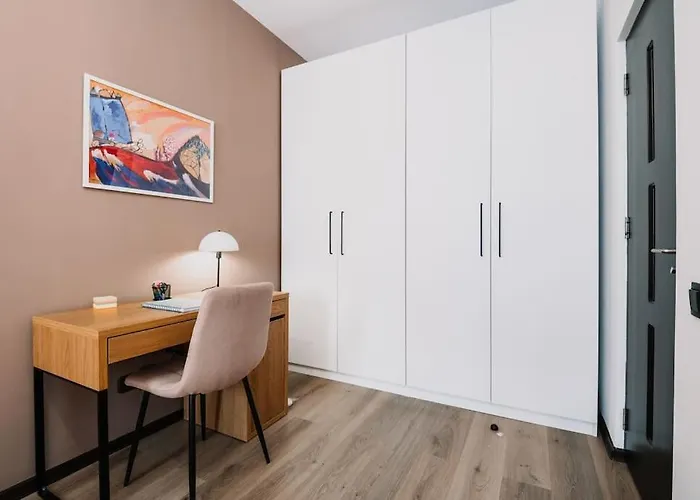 The Cozynook - Iulius Park & Mall, Modern, Private Parking *